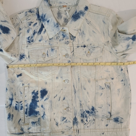 NWT Free People Rumors Denim Jacket Jones Tie Dye Blue Size Large 🛑 FINAL PRICE - Picture 11 of 12